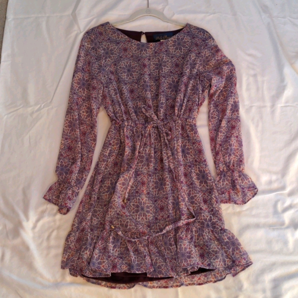 Never worn, purple dress with a little shimmer, M